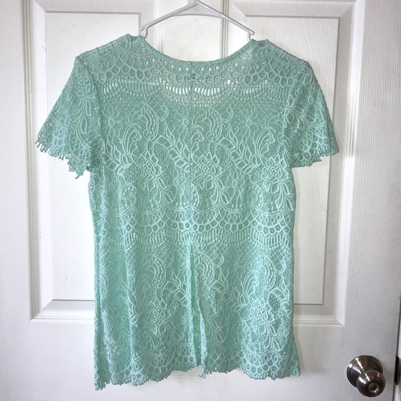 Maurices Lace Top - Size Medium - Picture 2 of 5